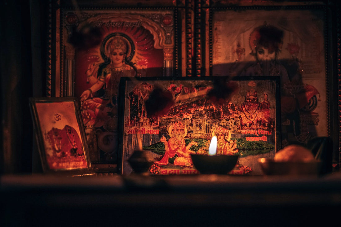 Beginner’s Guide to Spell Candle Magick and Colour Correspondences