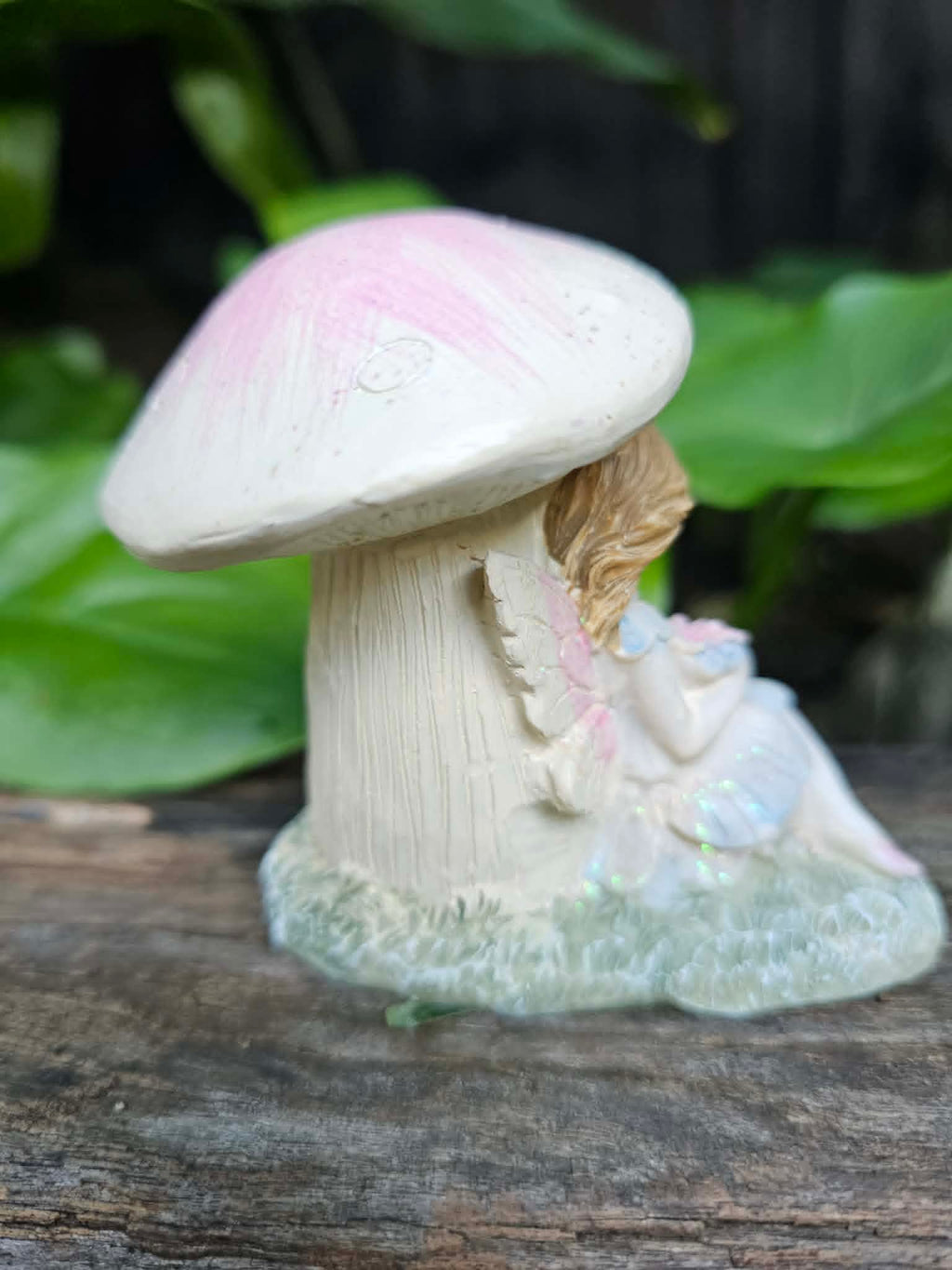8cm Fairy W/Rabbit Under Mushroom