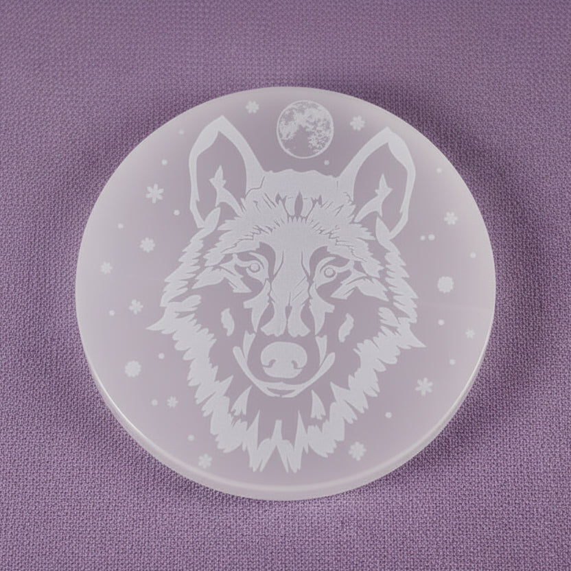 8cm Round Engraved Charging Plate -  Selenite/Wolf