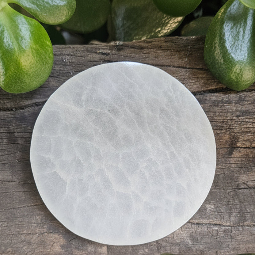10cm Round Charging Plate -  Selenite