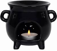 Triquetra Cauldron Oil Burner