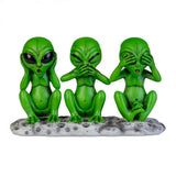 3 Wise Aliens