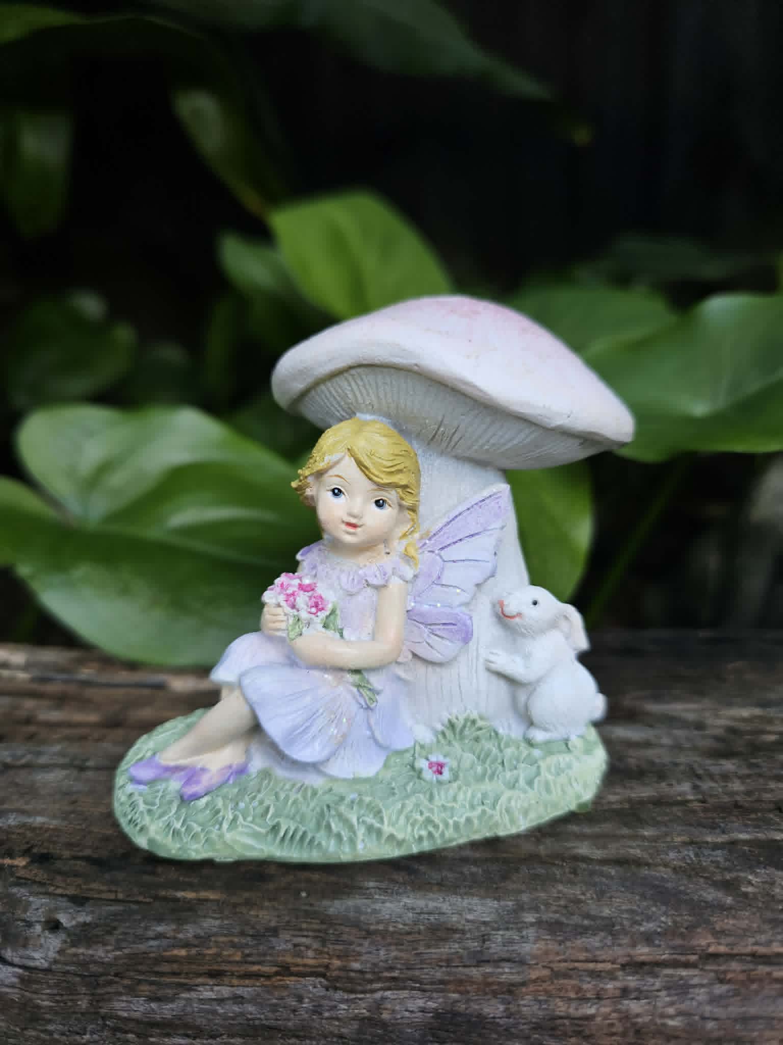 8cm Fairy W/Rabbit Under Mushroom