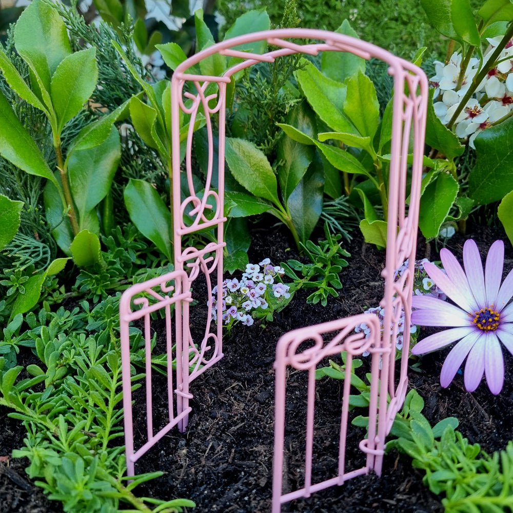 Metal Garden Arbour w/Hinged Gates – Pink